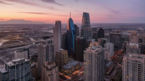 How to Spot Promising Investment Properties in 2025